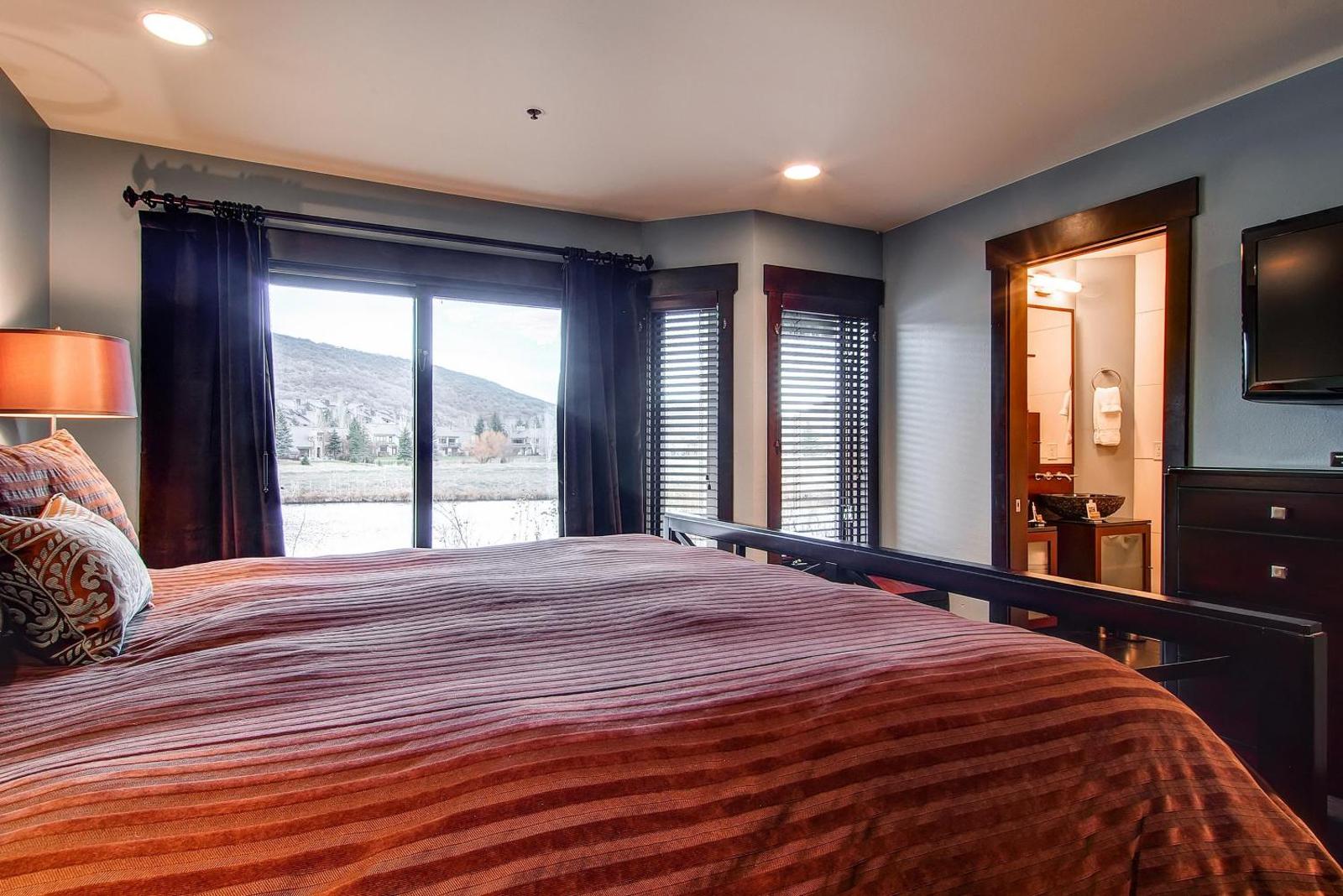 Lakeside 1629 by Park City Lodging Main image 2