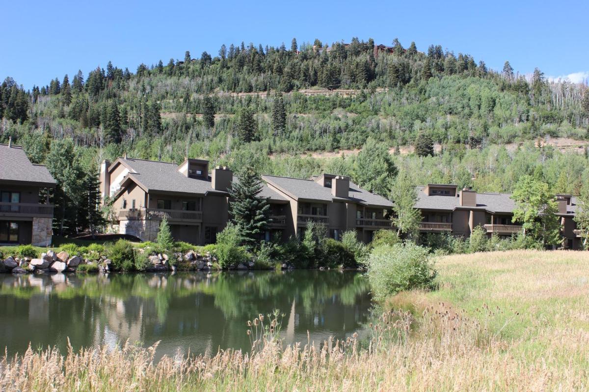 Popular attractions Area Nearby Property